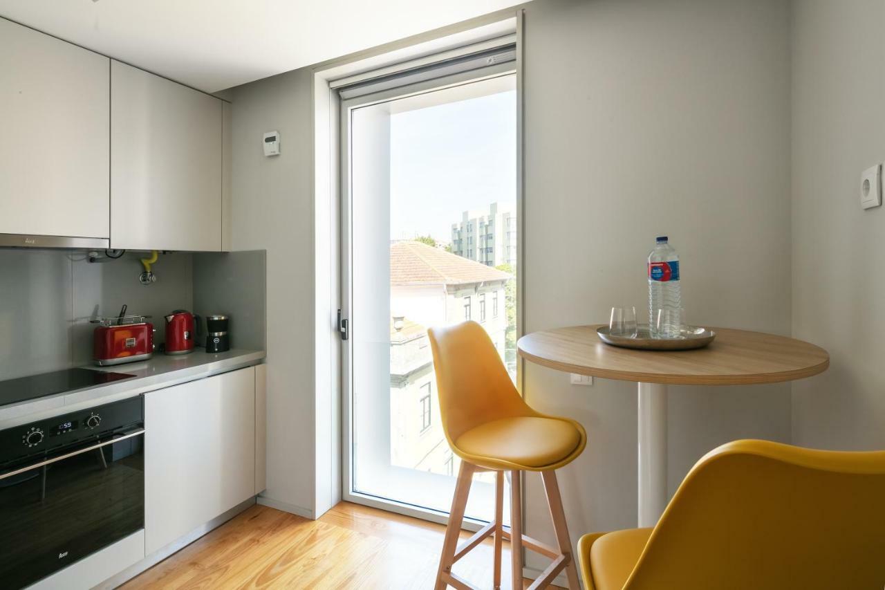 Porto Insight Apartment Cedofeita- Balcony & Parking Bagian luar foto